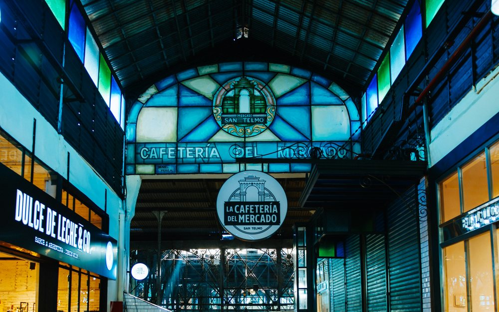 Interior del Mercado de San Telmo